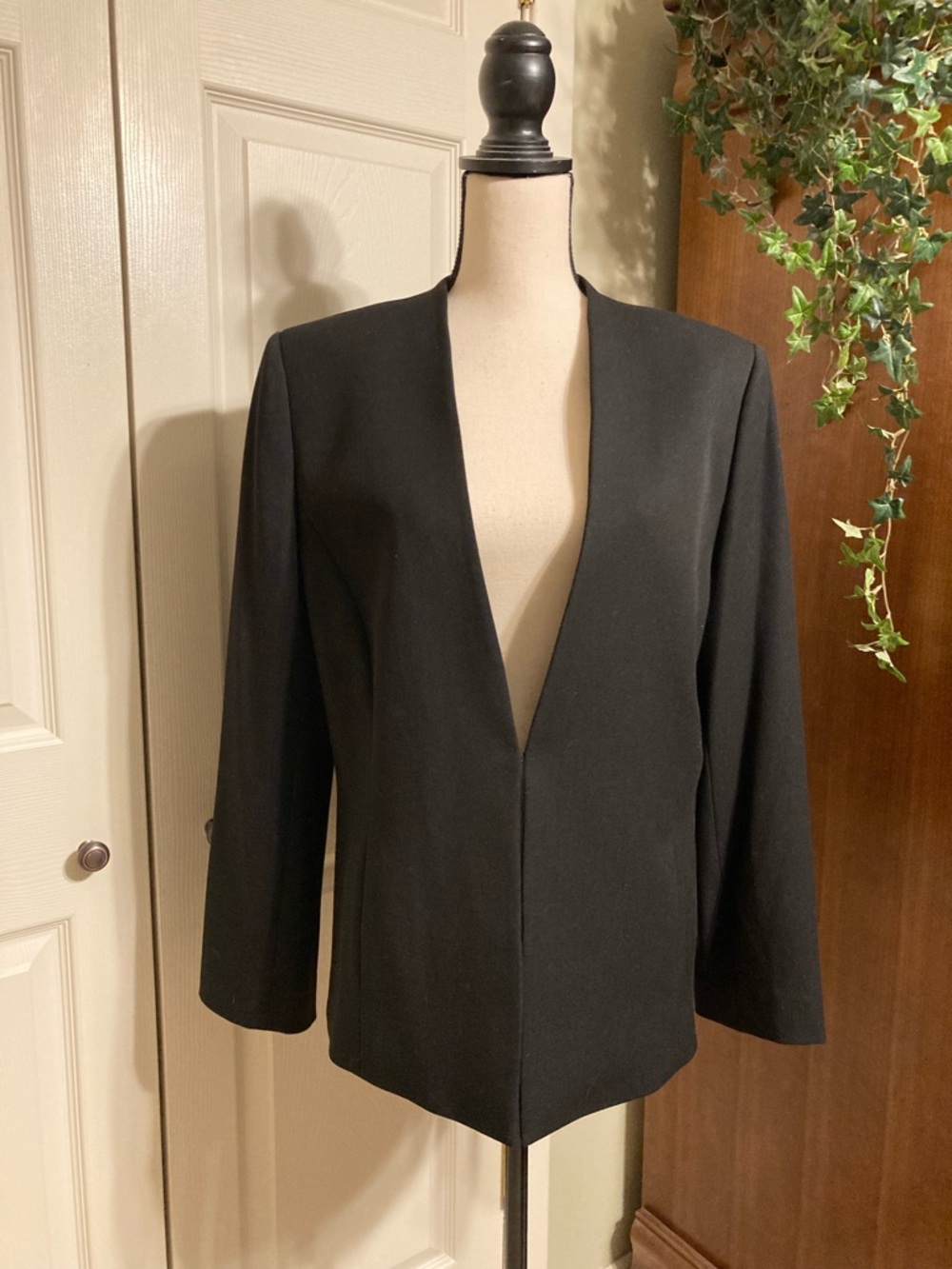 Alex Marie Black dress jacket with side pockets size 14